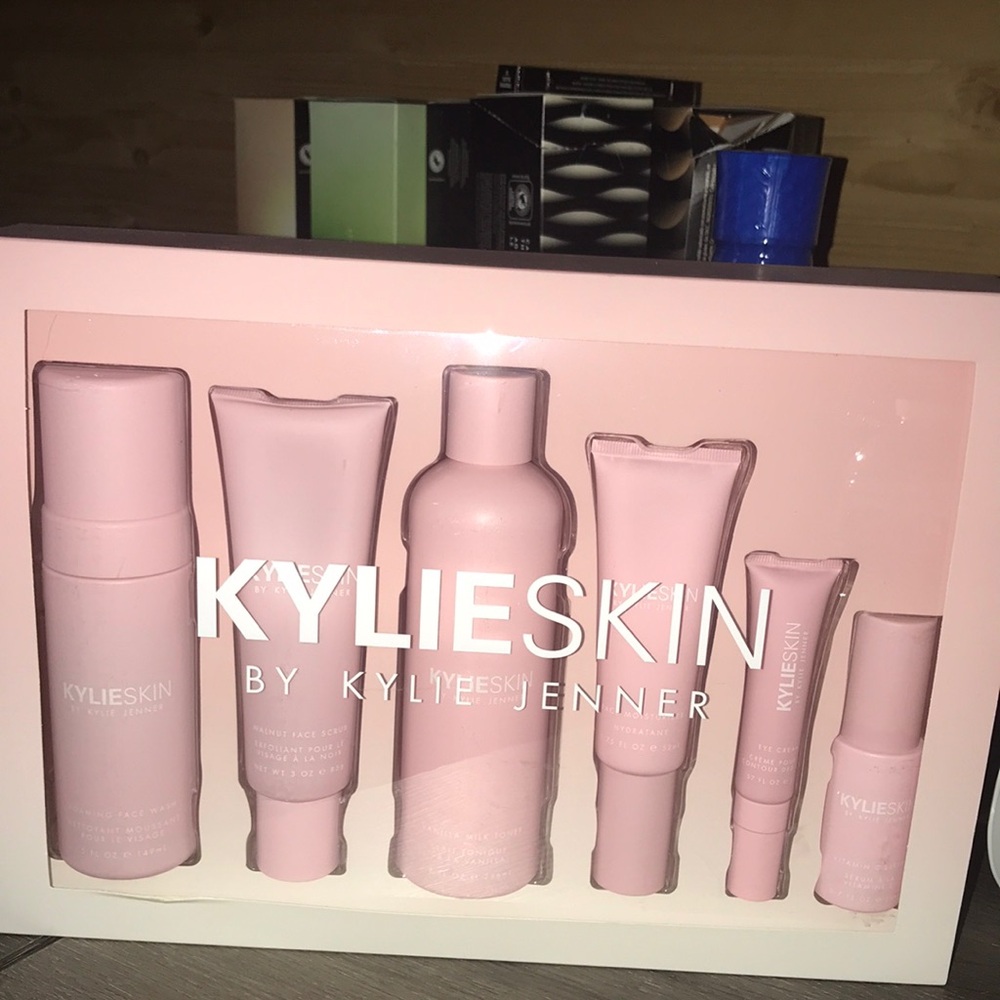Kylie Jenner KylieSkin skincare set retails for $125 NEW IN BOX